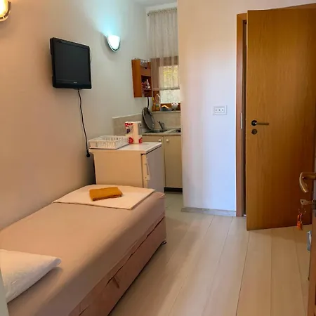 Apartment Apartman Luka Pogled Na More *